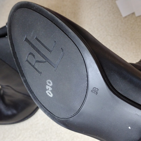 Lauren Ralph Lauren women's black leather Chelsea boots. NWOT. Size 9 - Picture 6 of 12